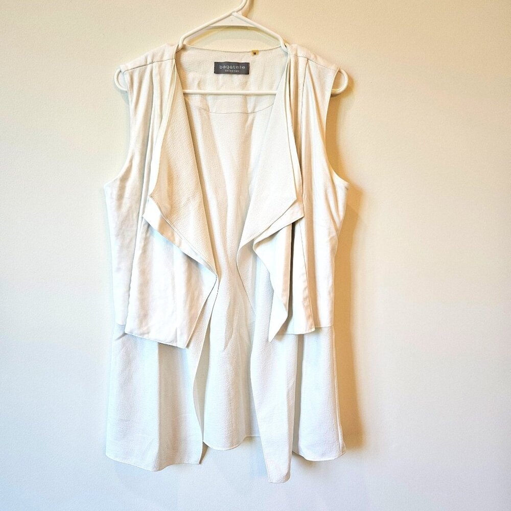 Bagatelle Collection Womens Sleeveless Waterfall Draped White Vest Size M